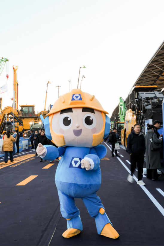 12000㎡、超180款展品智慧徐工亮相bauma CHINA 2024