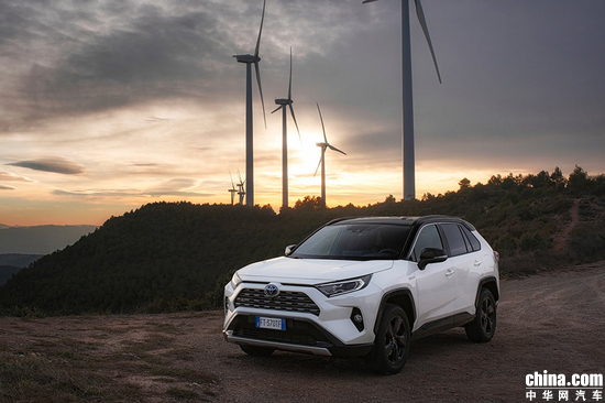 RAV4荣放 2016款 2.5L 自动四驱尊贵 组图