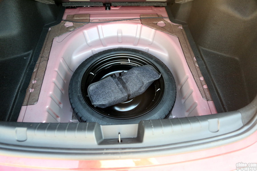 艾瑞泽GX 2018款 1.5T 自动耀色 空间
