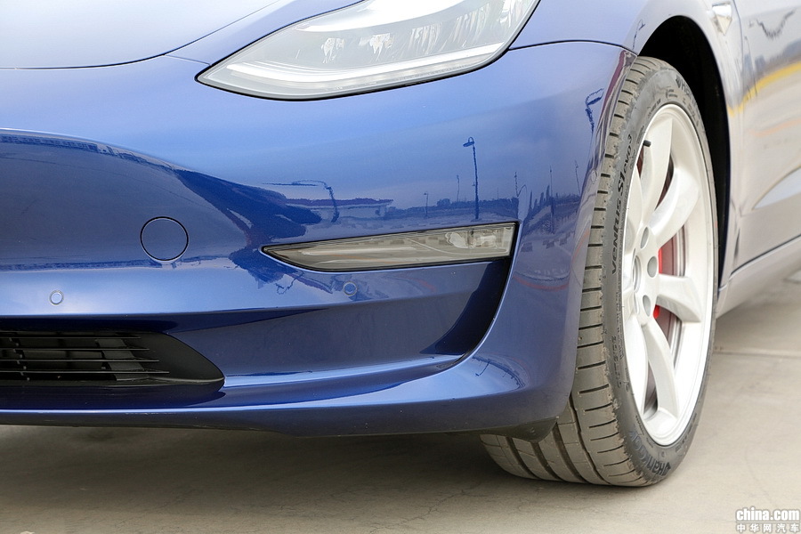 Model 3 2019款 Performance高性能全轮驱动版 外观