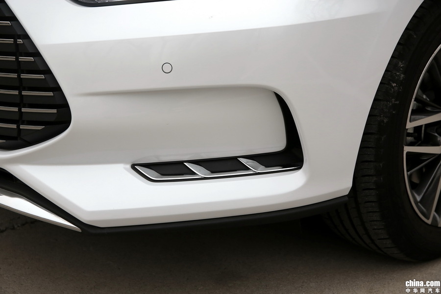 秦Pro新能源 2018款 EV500 智联领耀型 外观