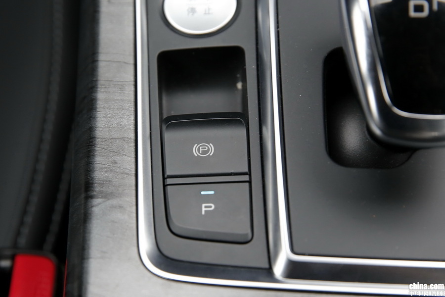 秦Pro新能源 2018款 EV500 智联领耀型 内饰