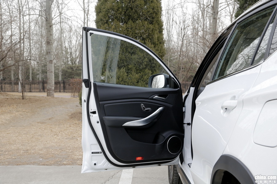 宋新能源 2019款 EV500 智联领耀型 内饰