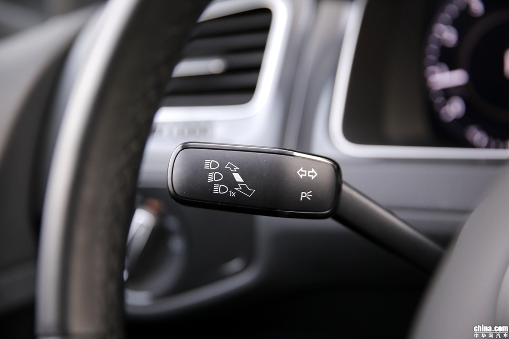 高尔夫  2018款 280TSI 自动旗舰型 内饰
