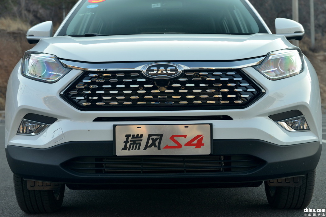 S4 2019款 1.5T CVT探索型 外观