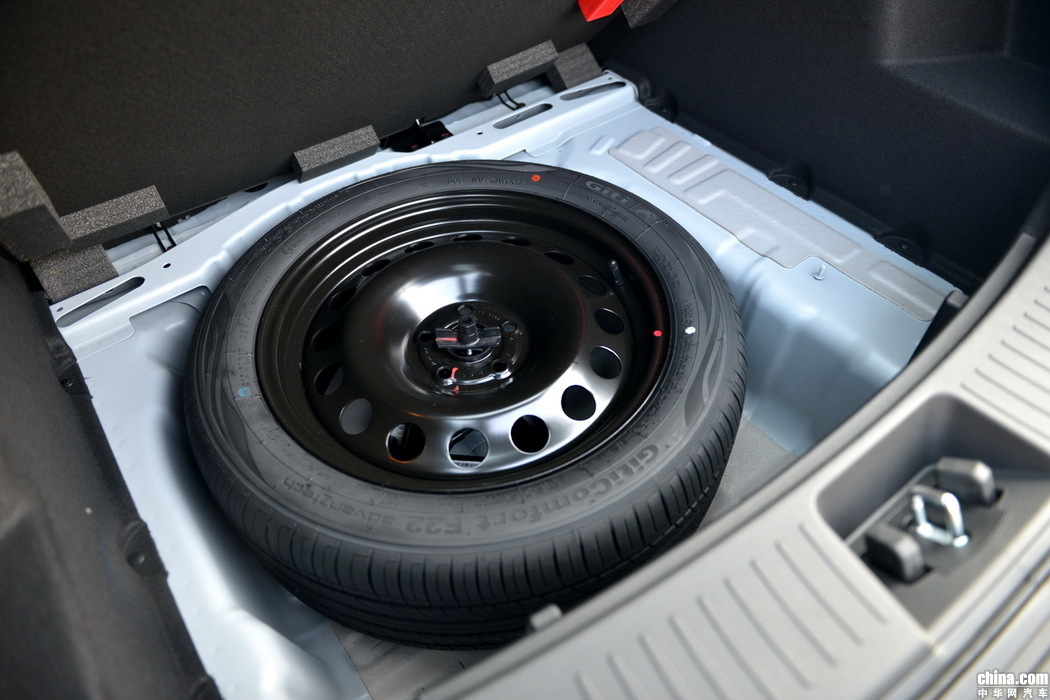 S4 2019款 1.5T CVT探索型 空间
