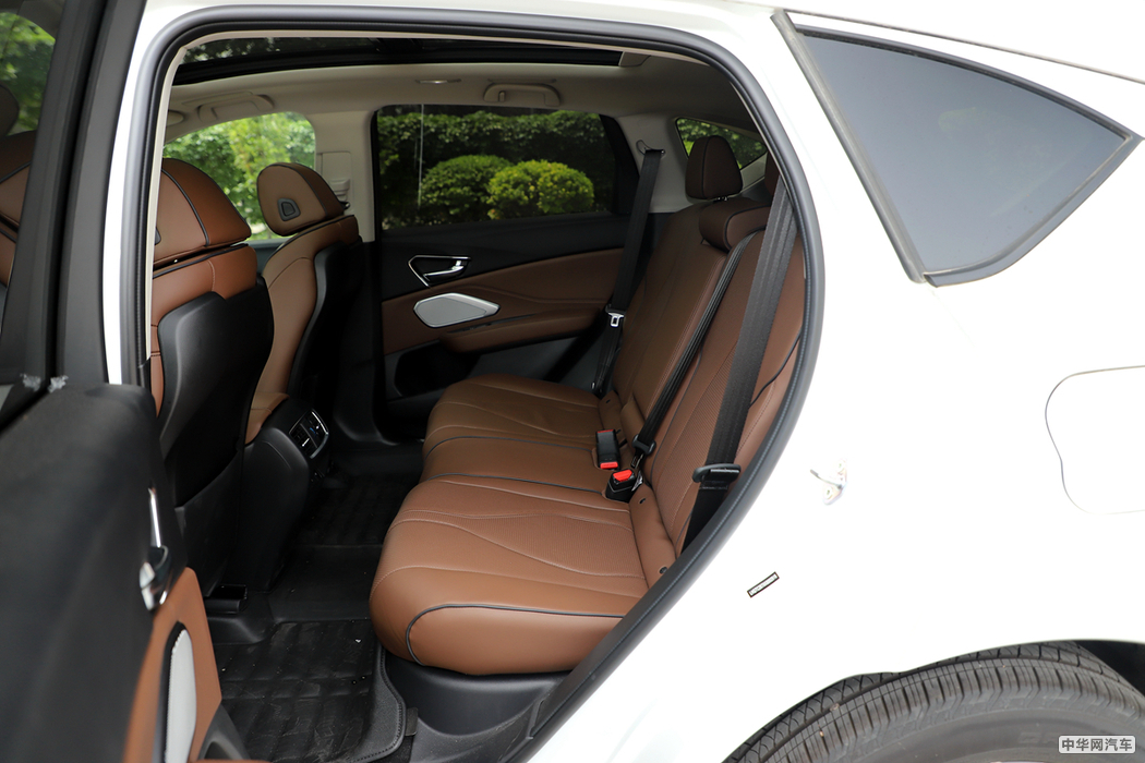 RDX 2019款 2.0T 钻享SH-AWD 空间