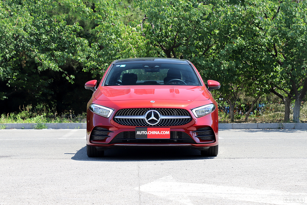 奔驰A级 2019款 A 200 L 运动轿车 外观