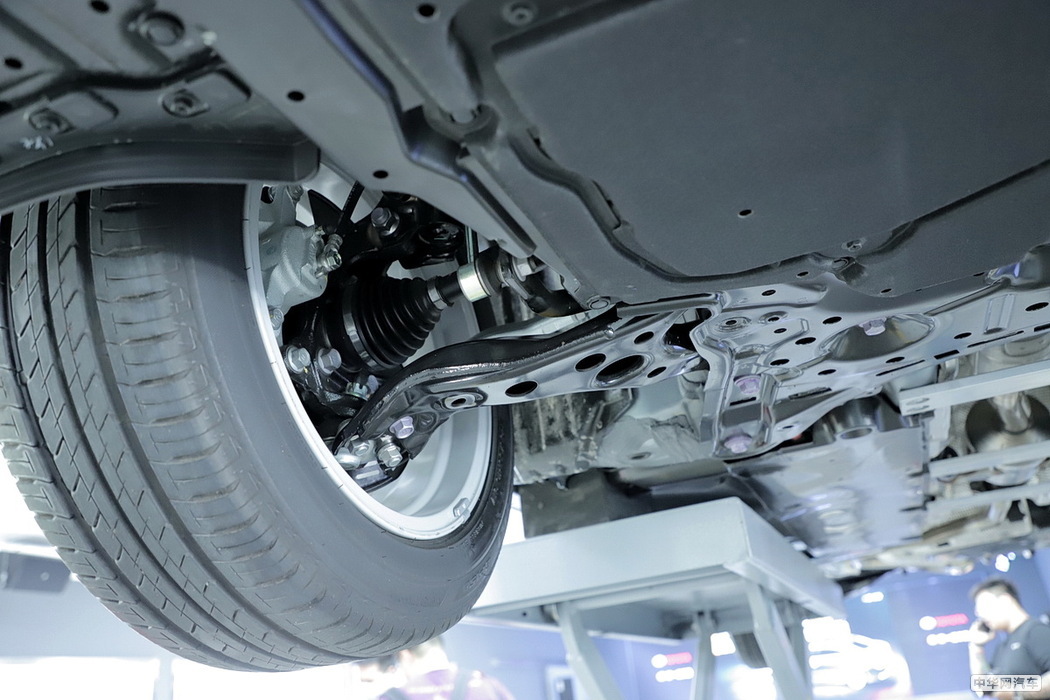 卡罗拉双擎E+ 2019款 1.8L 旗舰版 组图