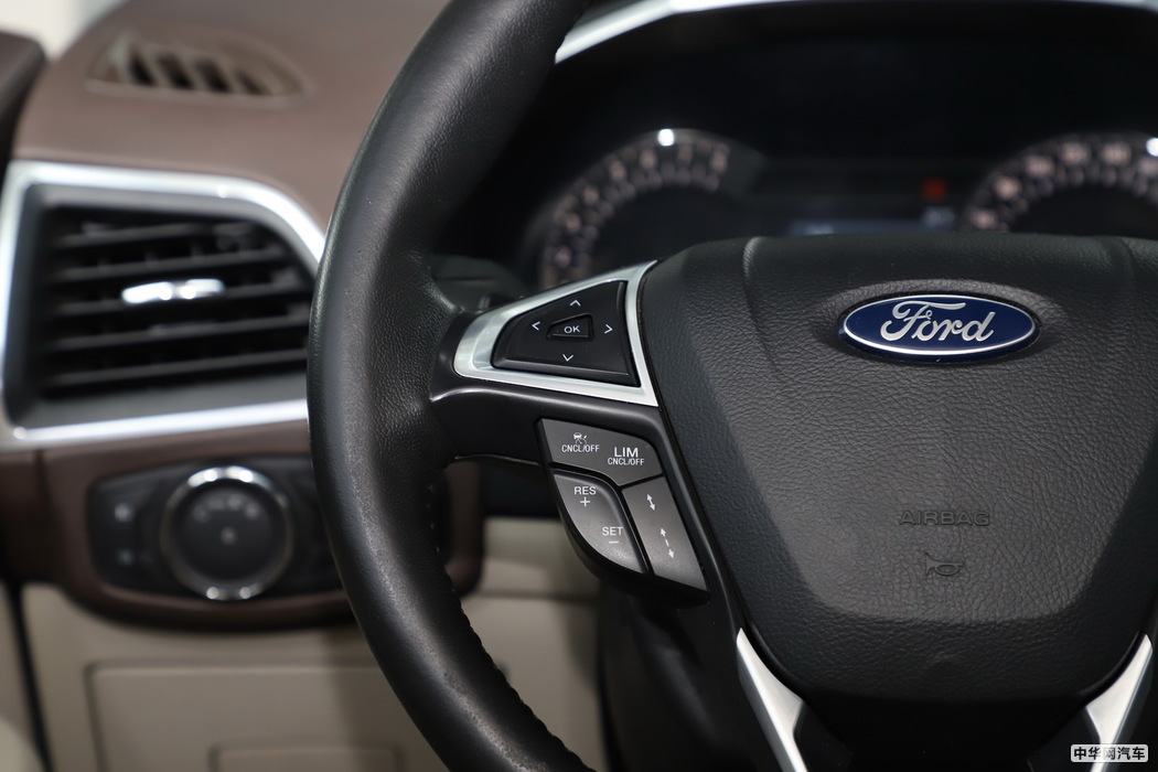锐界 2019款 EcoBoost 245 四驱ST-Line 7座 内饰