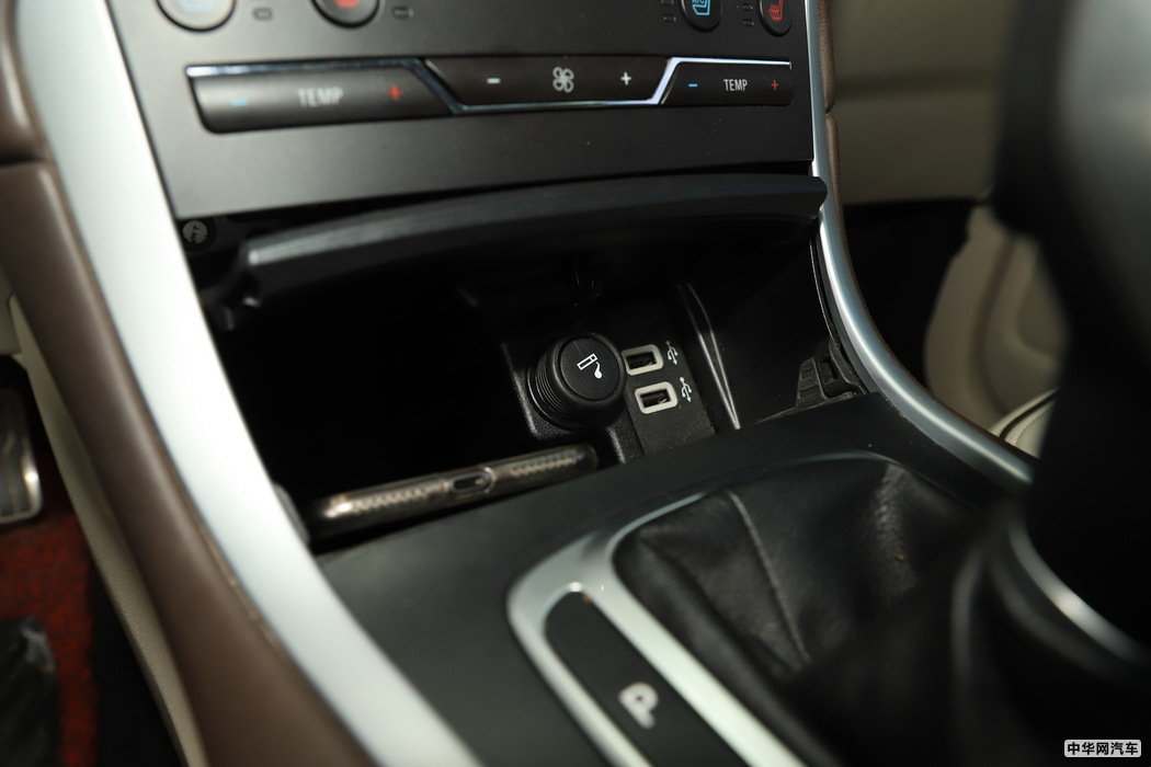 锐界 2019款 EcoBoost 245 四驱ST-Line 7座 内饰