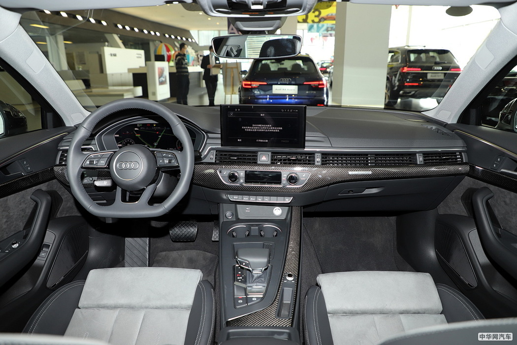 奥迪A4L 2020款 45 TFSI quattro 臻选动感型 组图