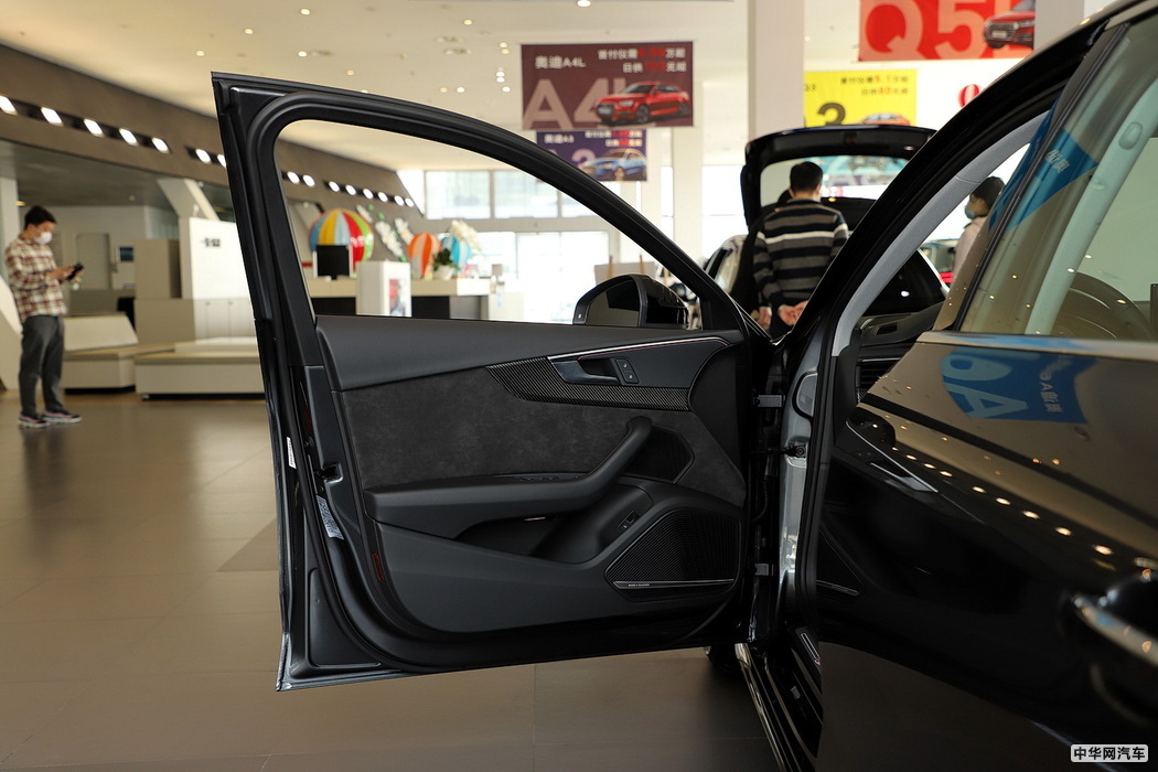 奥迪A4L 2020款 45 TFSI quattro 臻选动感型 组图