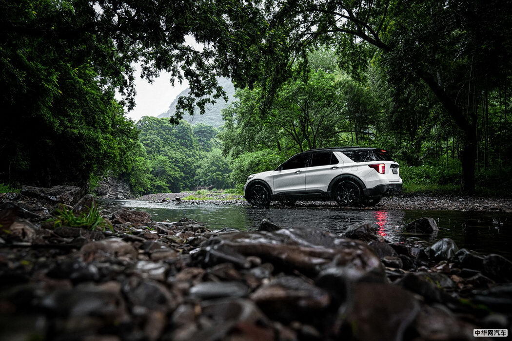 长安福特探险者 2020款 EcoBoost 285 四驱铂金版 7座 组图