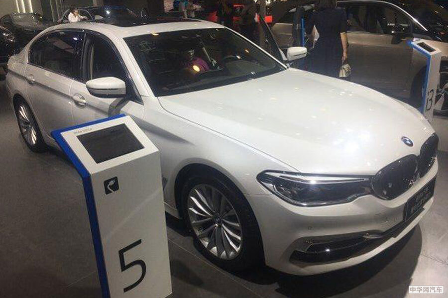 搭2.0T+8AT 全新宝马5系正式亮相青岛车展