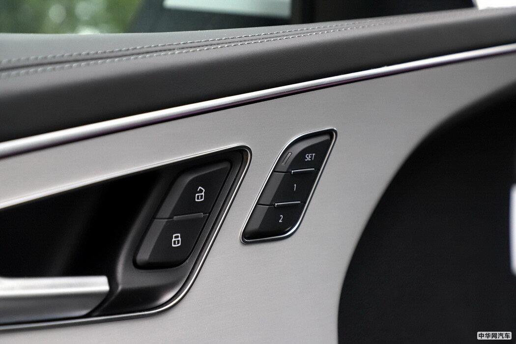 奥迪Q8 2019款 55 TFSI 尊享动感型 组图
