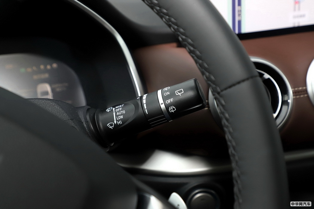 WEY VV6 2021款 2.0T 四驱智驭+ 内饰