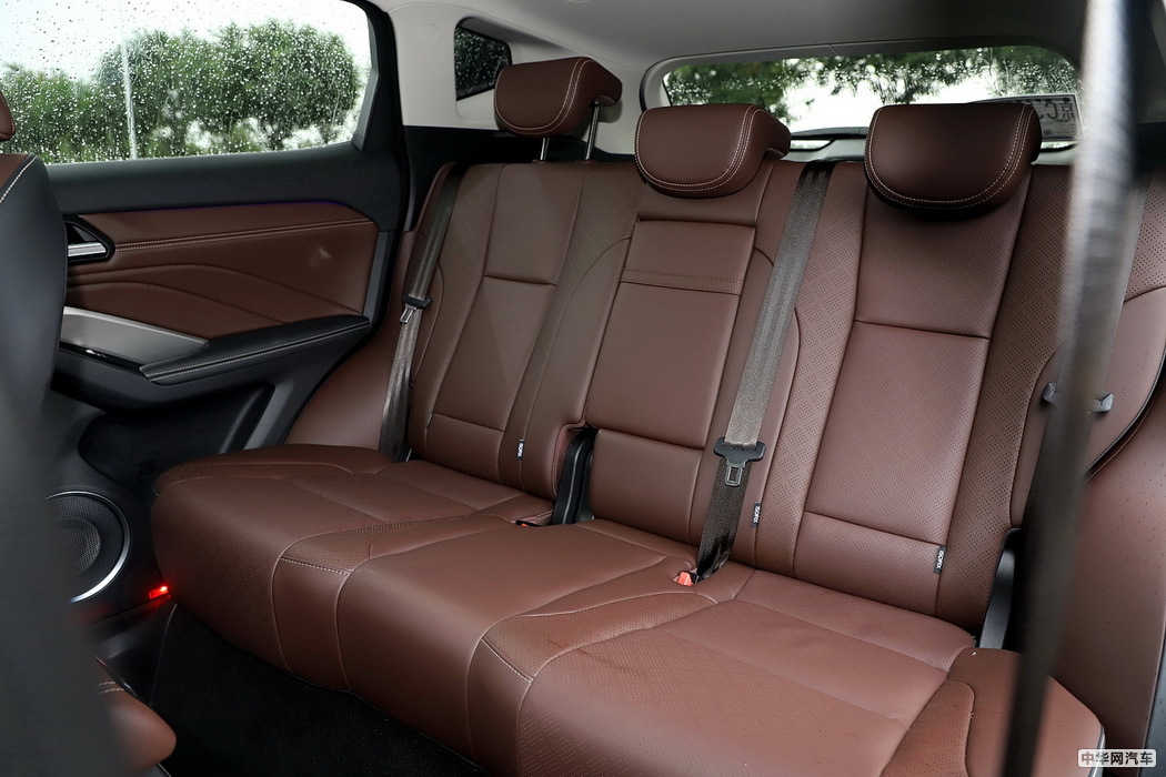 WEY VV6 2021款 2.0T 四驱智驭+ 空间