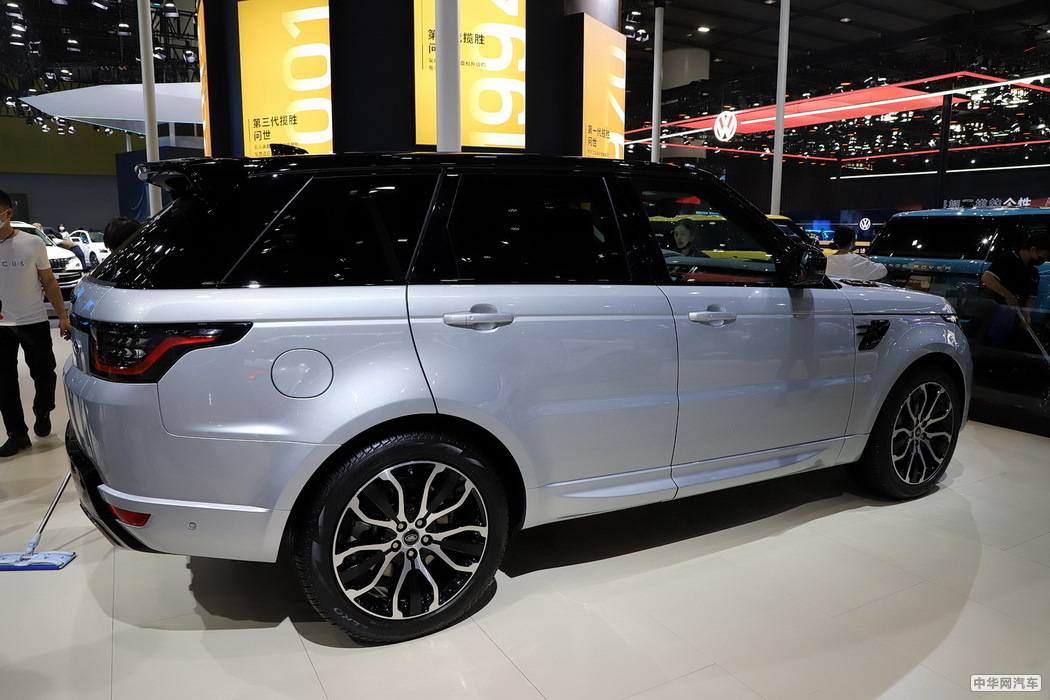 揽胜运动版 2021款 3.0 L6 HST 组图