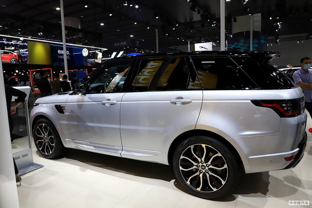 揽胜运动版 2021款 3.0 L6 HST 组图