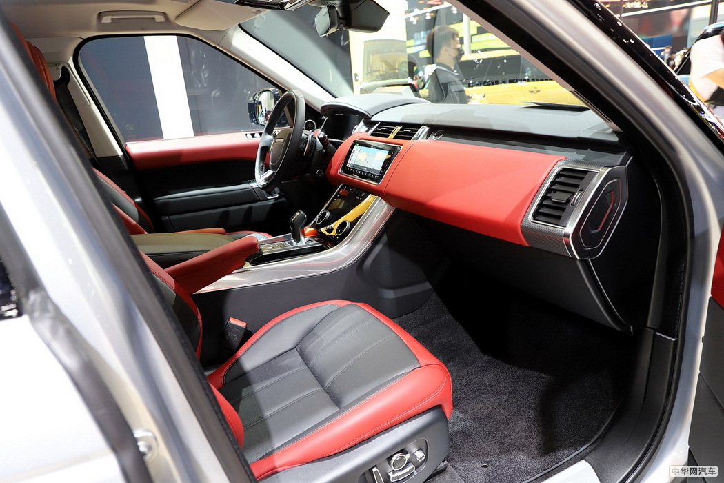 揽胜运动版 2021款 3.0 L6 HST 组图