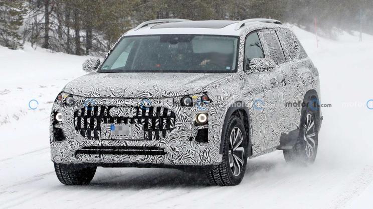 奥迪Q9实车曝光 今年底亮相/瞄准宝马X7、奔驰GLS