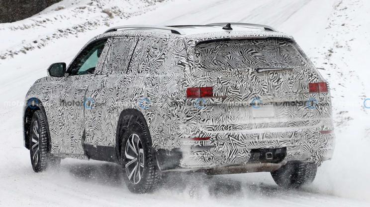 奥迪Q9实车曝光 今年底亮相/瞄准宝马X7、奔驰GLS